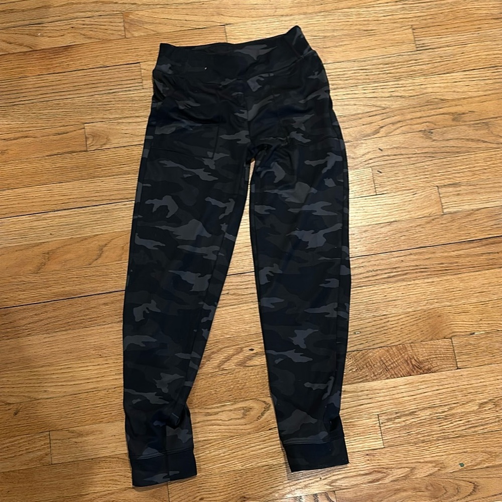 Athleta girls leggings